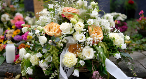 Milano saluta Ornella Vanoni: un commosso tributo al Piccolo Teatro con oltre cinquemila persone